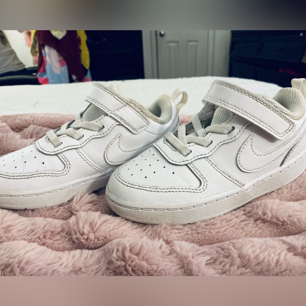 Nike Kids White Velcro Sneakers